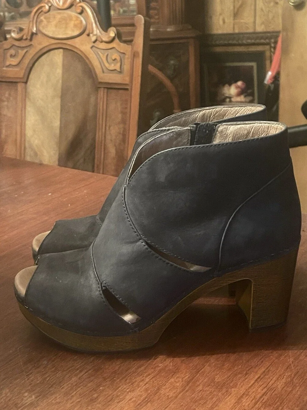 DANSKO Delphina Black Milled Nubuck Peep Toe Platform Clogs Sandals Heels 37/7